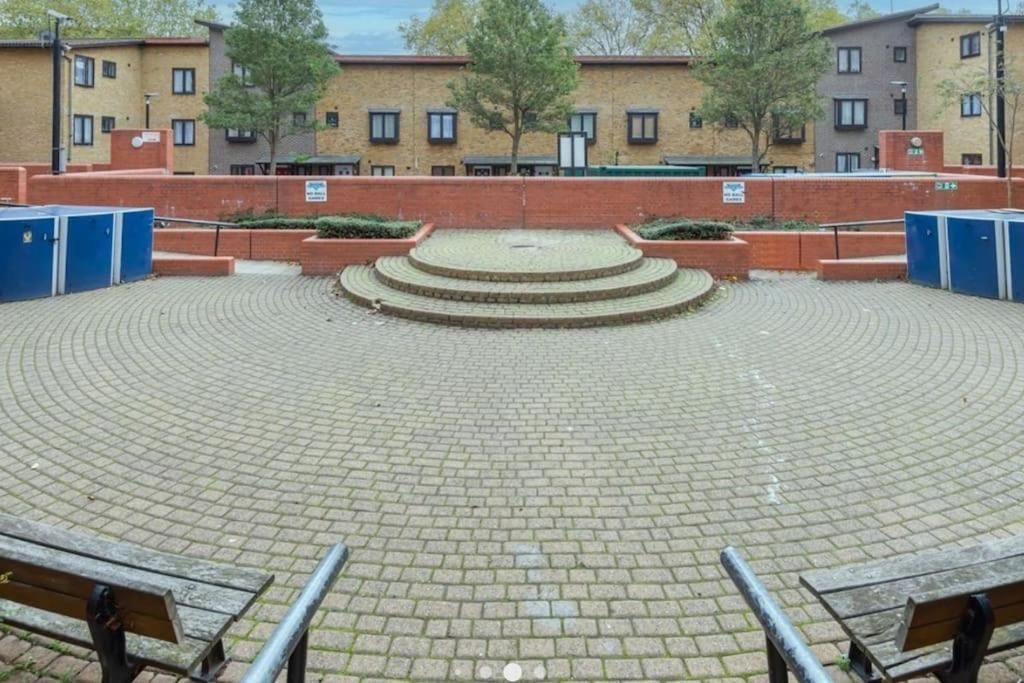 Bright, Nice Interior, Close To The City, 2 Bedroom Apartment London Exteriör bild